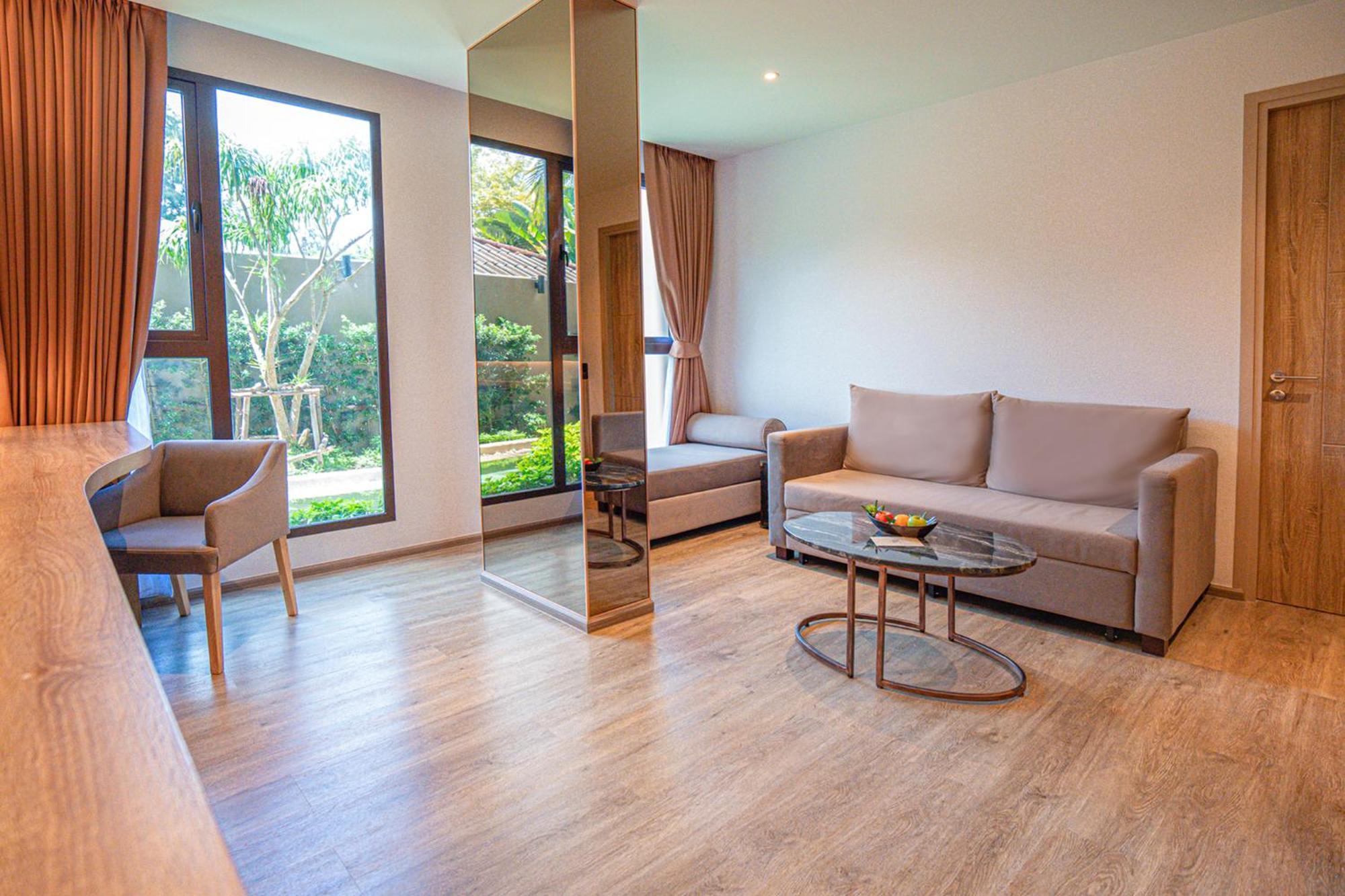 The Marin Phuket Kamala Beach Praia de Kamala Exterior foto